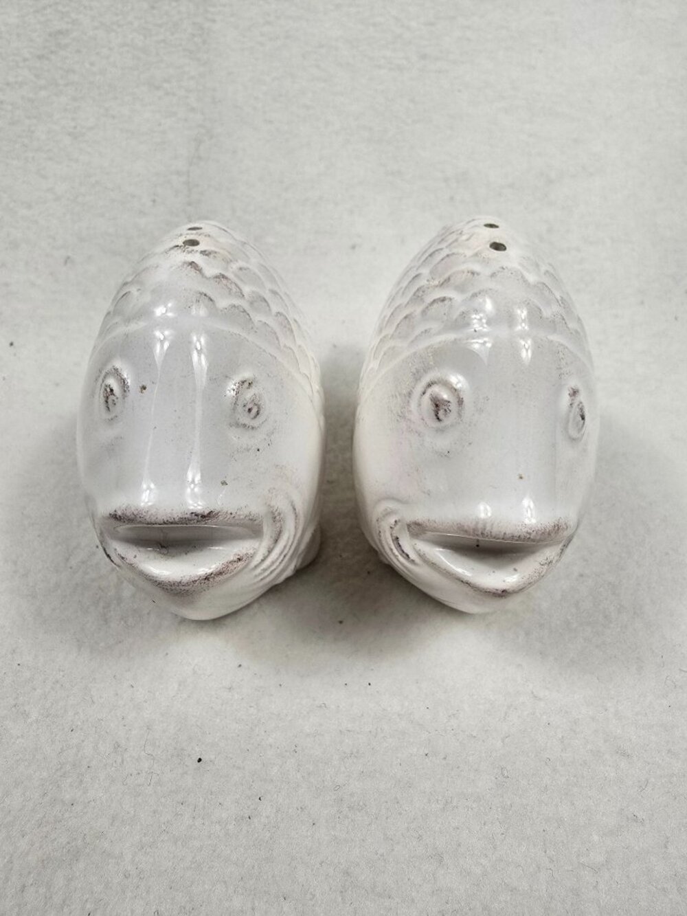 Ceramic Fish Salt & Pepper Shaker Set - Picture 5 of 5